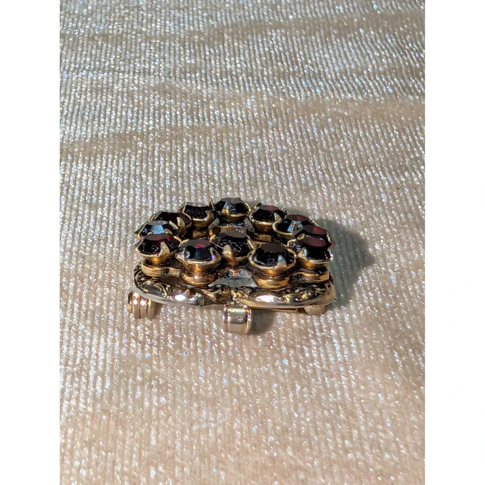 Vintage Gold Tone Red Rhinestone Heart Brooch Pendant Victorian Revival Pin‎